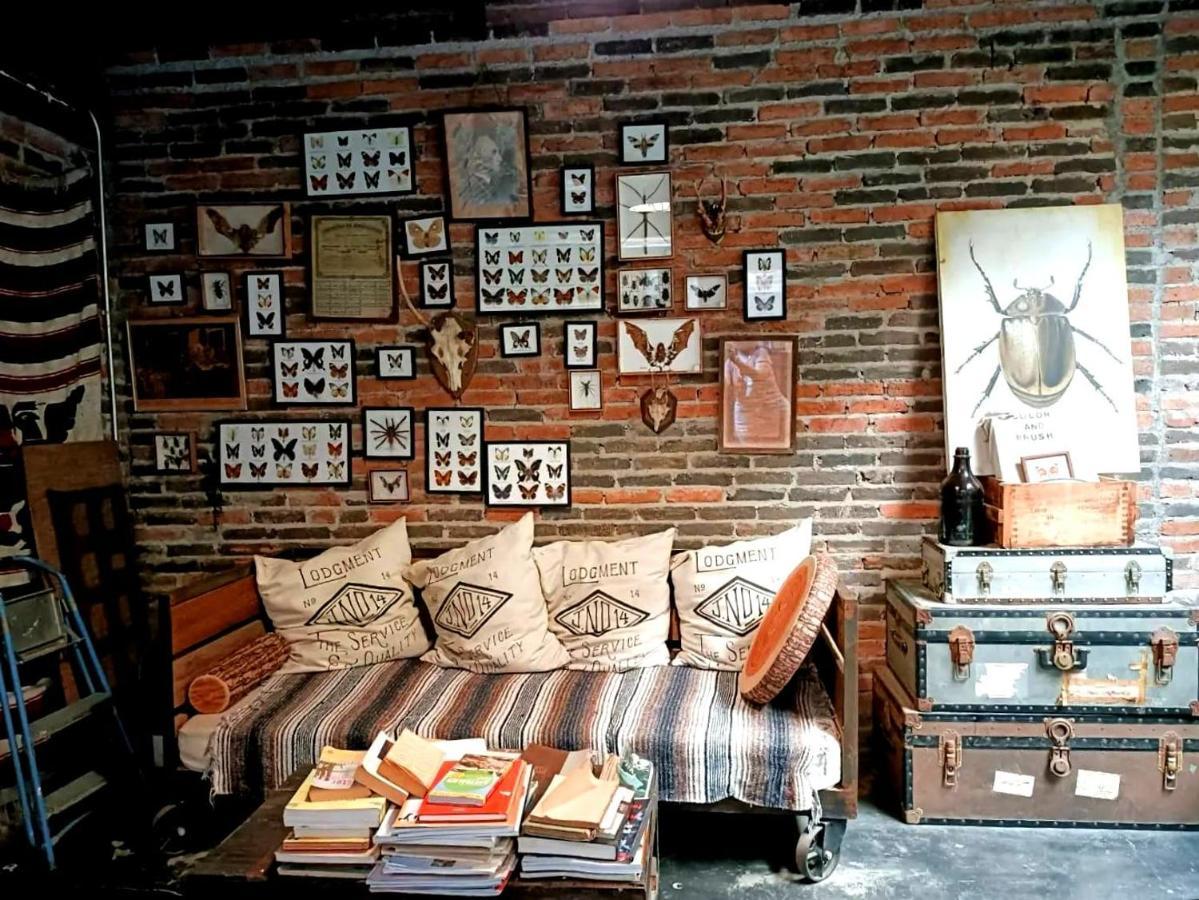 J No.14 Bed and Breakfast Bangkok Eksteriør billede